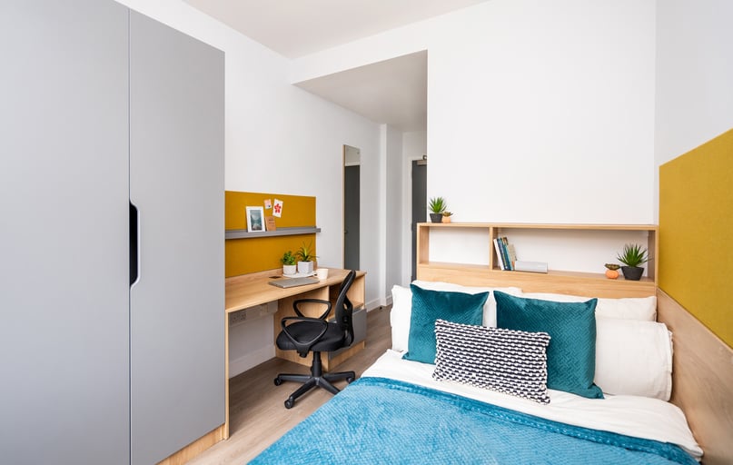 Ensuite Bronze, Hillfort House, Moulsecoomb Way, Lewes Road, Brighton - Image 1