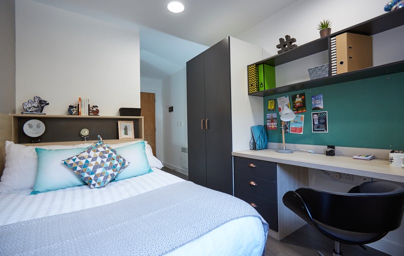 Ensuite - Silver, Mannequin House, 5 Blackhorse Lane, Walthamstow, London - Image 1