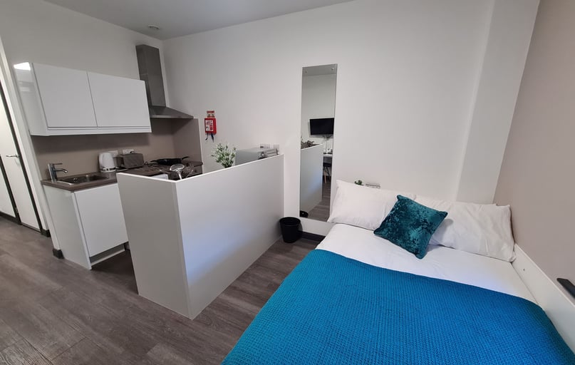 Studio, St James' House, St James' Street, City Centre, Newcastle - Image 1