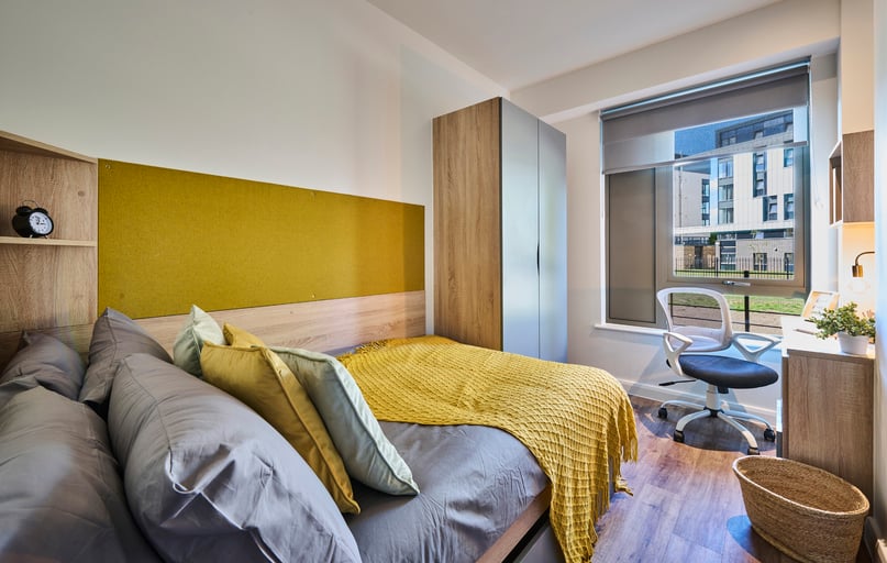 Ensuite Silver Plus, Deakins Place, 4 Deakins Place, Lenton Radford, Nottingham - Image 1