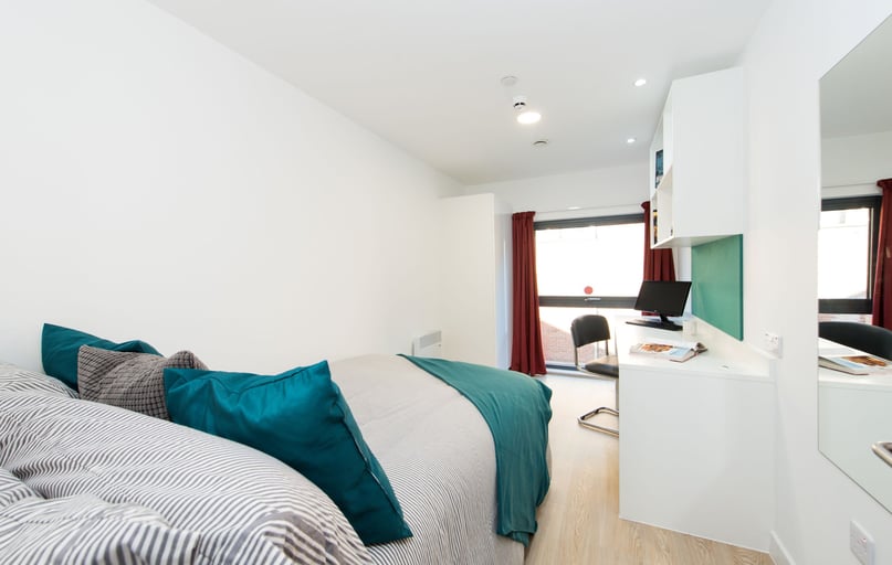 Two bedroom apartment bronze, Vincent Place, Vincent's Walk, City Centre, Southampton - Image 1