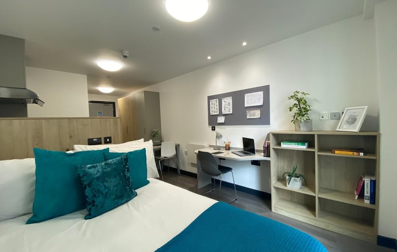 Studio accessible, Swanston House, 41 Queen Street, City Centre, Belfast - Image 1