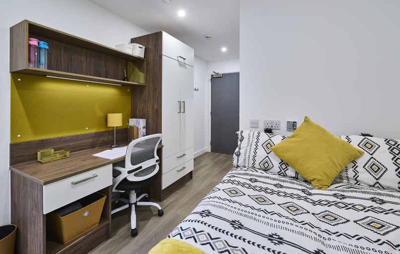 Ensuite Gold, The Oaks, Westwood Way, Westwood heath, Coventry - Image 1