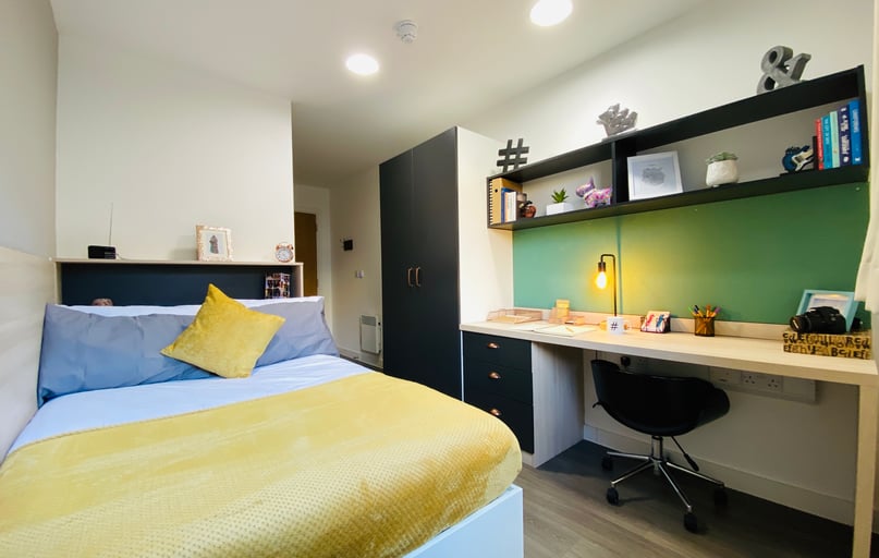 Ensuite Silver , St Mungo's,  200 St James Road, City Centre, Glasgow - Image 1