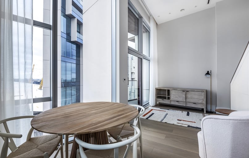 Flat 1602, 8 Cutter Lane, Greenwich, London - Image 1