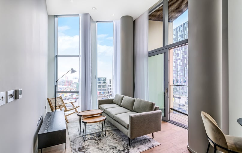 Flat 402, 2 Cutter Lane, Greenwich, London - Image 1