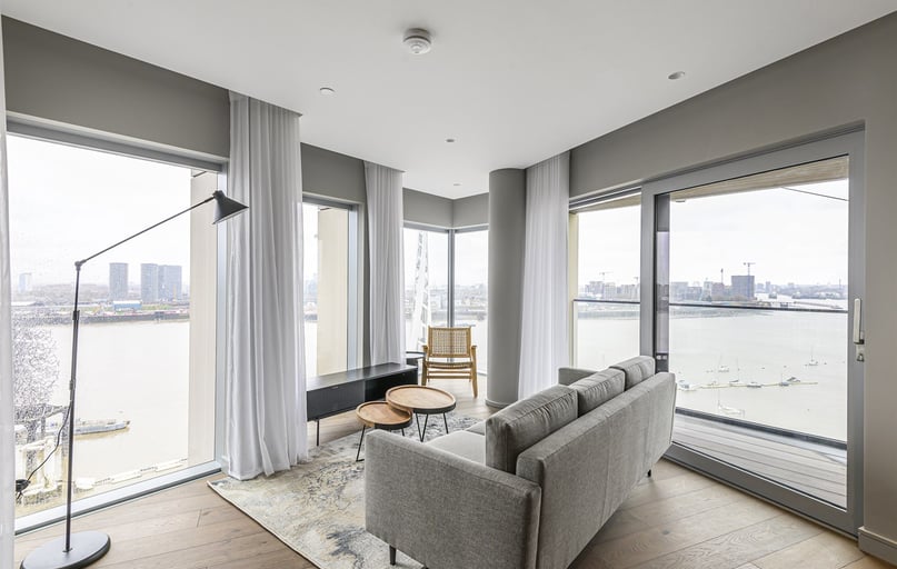 Flat 1005, 2 Cutter Lane, Greenwich, London - Image 1
