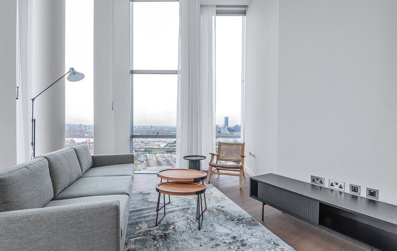 Flat 1901, 2 Cutter Lane, Greenwich, London - Image 1