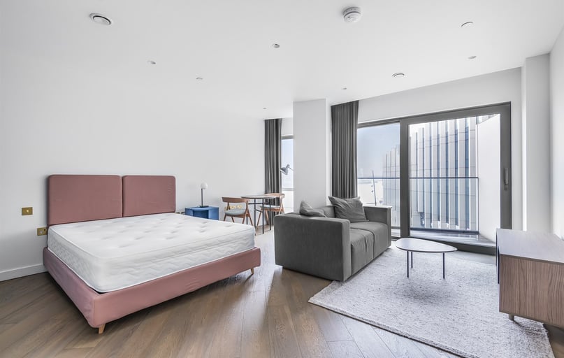 Flat 311, 4 Cutter Lane, Greenwich, London - Image 1