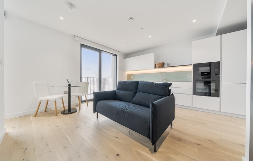 Flat 1601, 8 Pilot Walk, Greenwich, London - Image 1