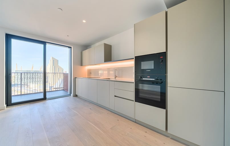 Flat 1501, 8 Pilot Walk, Greenwich, London - Image 1