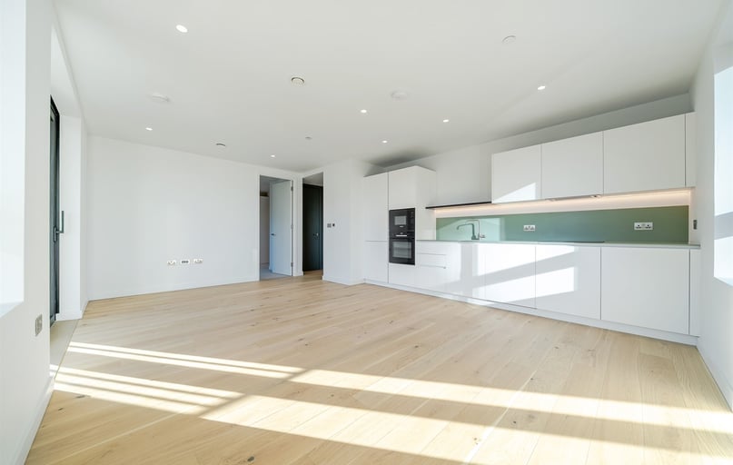 Flat 803, 8 Pilot Walk, Greenwich, London - Image 1