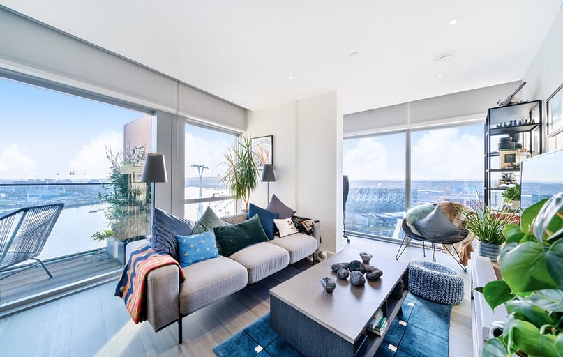 Flat 1906, 18 Cutter Lane, Greenwich, London - Image 1