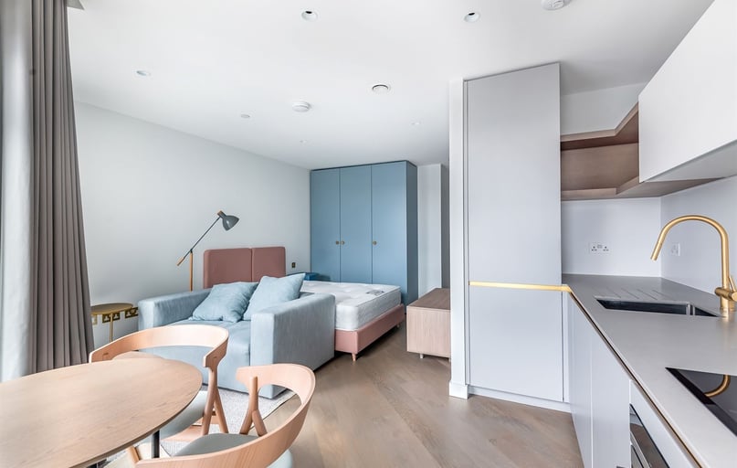 Flat 502, 4 Cutter Lane, Greenwich, London - Image 1