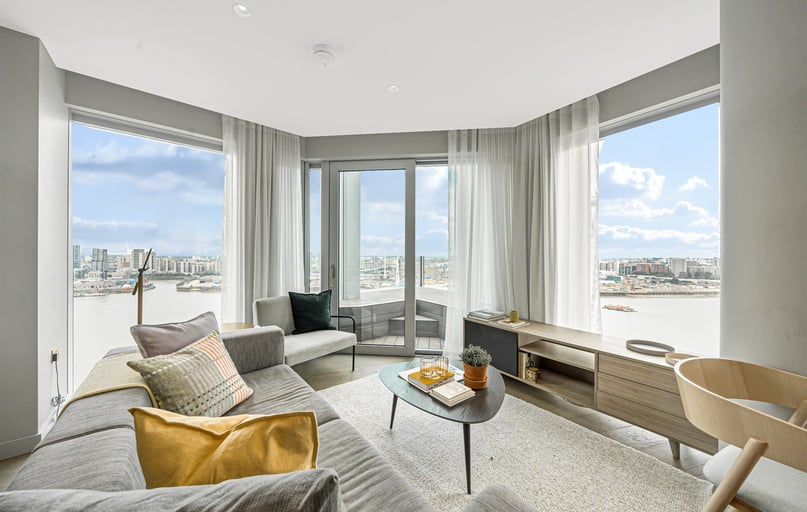 Flat 1805, 4 Cutter Lane, Greenwich, London - Image 1