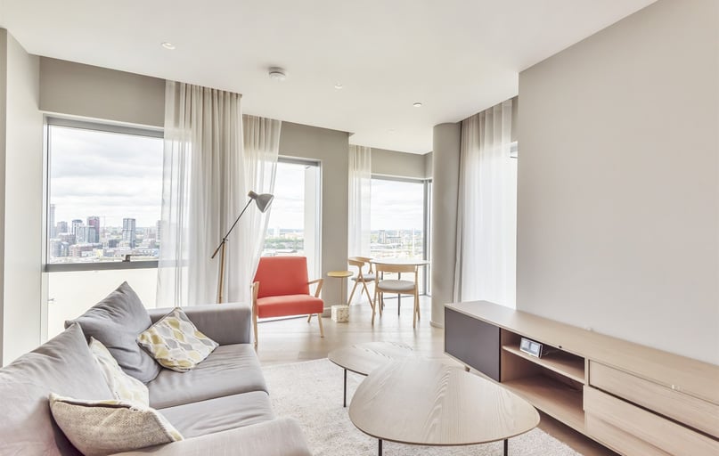 Flat 1405, 4 Cutter Lane, Greenwich, London - Image 1