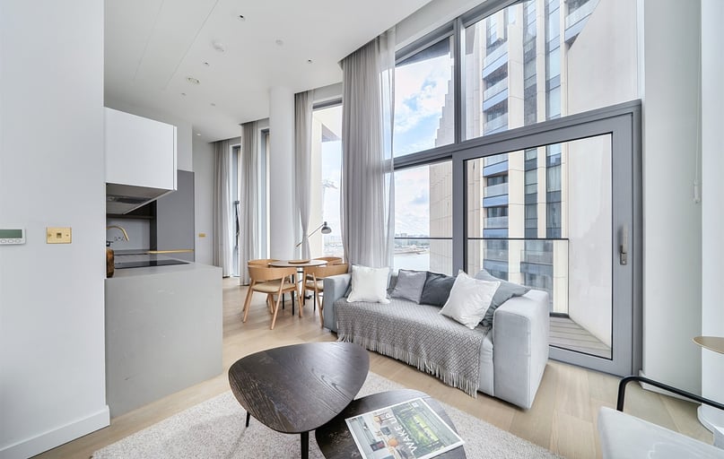 Flat 1501, 4 Cutter Lane, Greenwich, London - Image 1