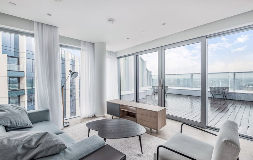 Flat 2302, 4 Cutter Lane, Greenwich, London - Image 1
