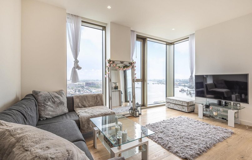 Flat 99, 1 Pilot Walk, Greenwich, London - Image 1
