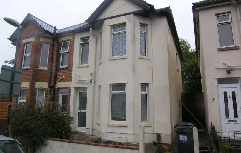 Winton, Moordown, Bournemouth - Image 1