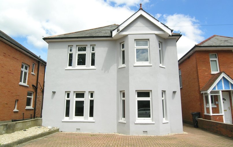 Winton, Moordown, Bournemouth - Image 1