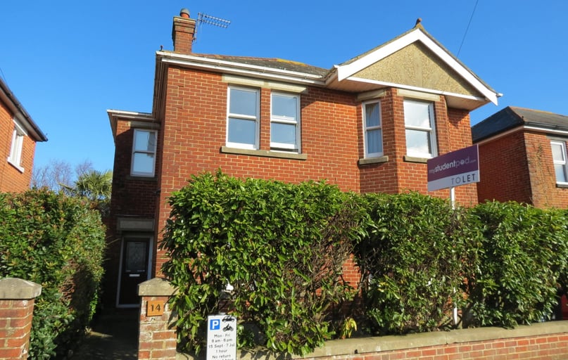 14 Wallis Road, Talbot village, Bournemouth - Image 1