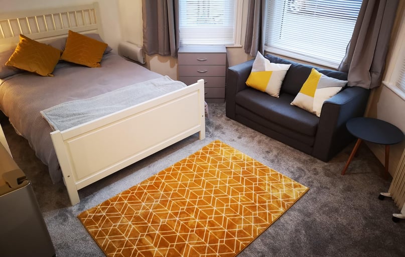 18 Carlton Road, Boscombe, Bournemouth - Image 1