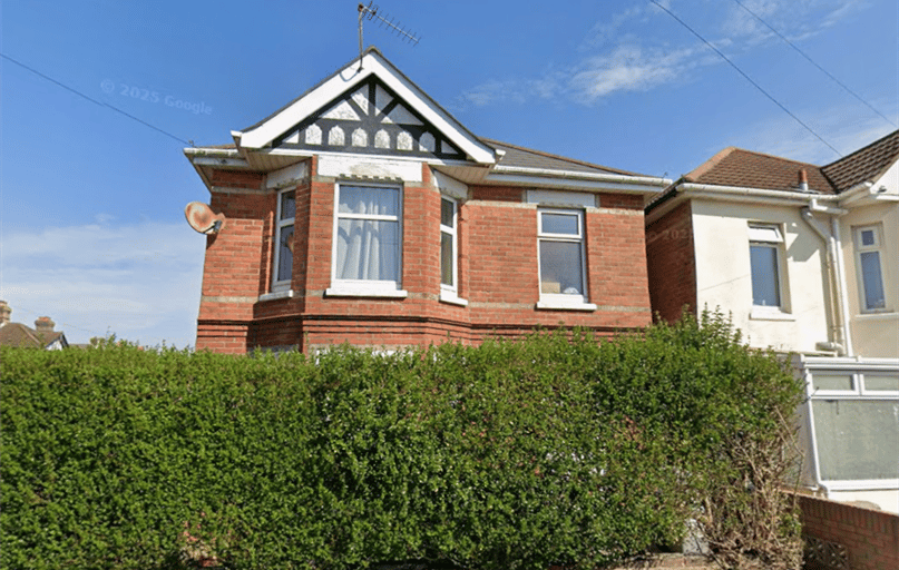 Winton, Moordown, Bournemouth - Image 1