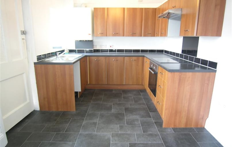 GFF 43 Kings Road, Charminster, Bournemouth - Image 1