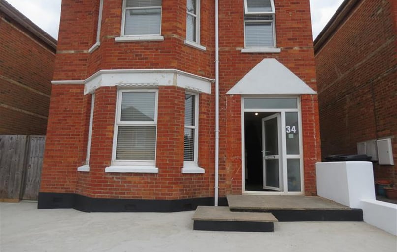 34 Stanfield Road, Winton, Bournemouth - Image 1