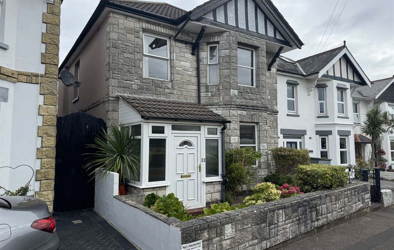 32 Acland Road, Charminster, Bournemouth - Image 1