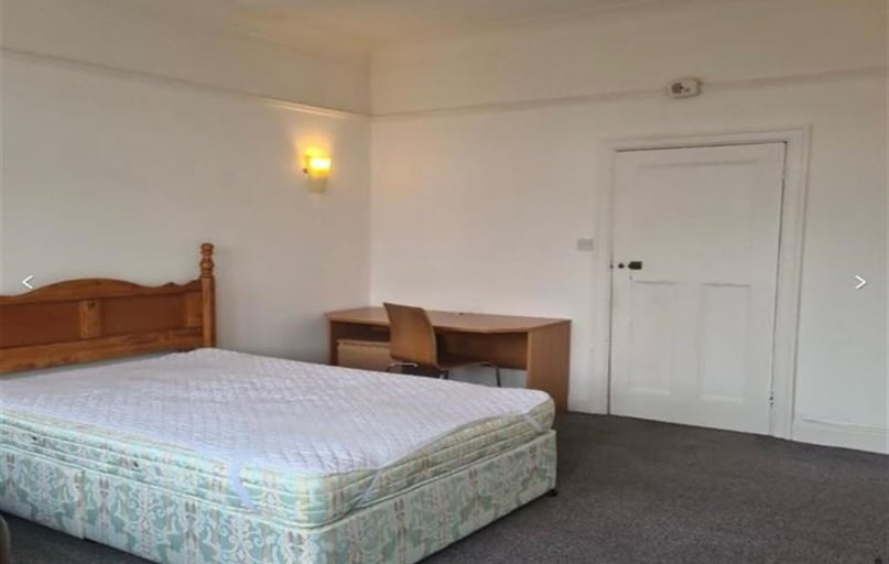 190 Alma Road, Charminster, Bournemouth - Image 1