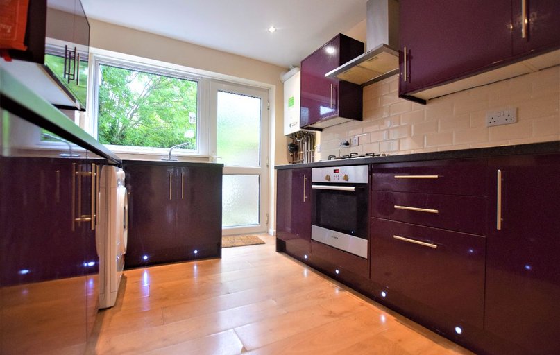 Teddington Close, Christchurch, Canterbury - Image 1