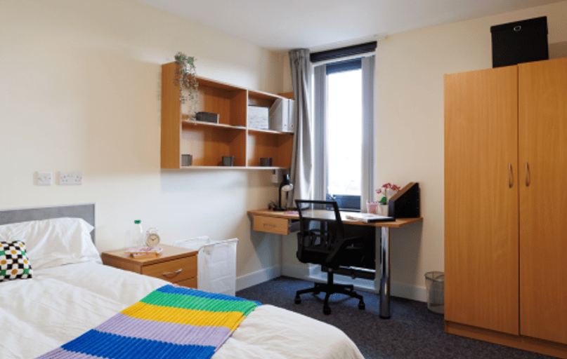 Gold Ensuite, Raleigh Park, Faraday Road, Dunkirk, Nottingham - Image 1