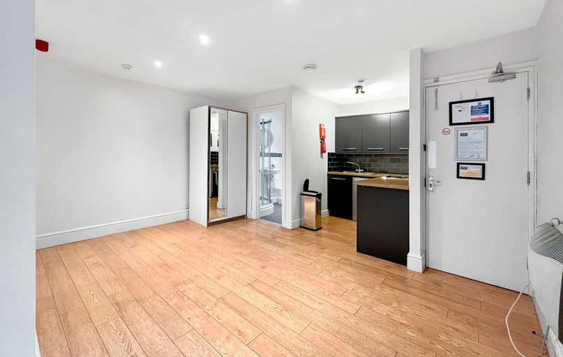 Cathedral Road, Riverside, Cardiff - Image 1