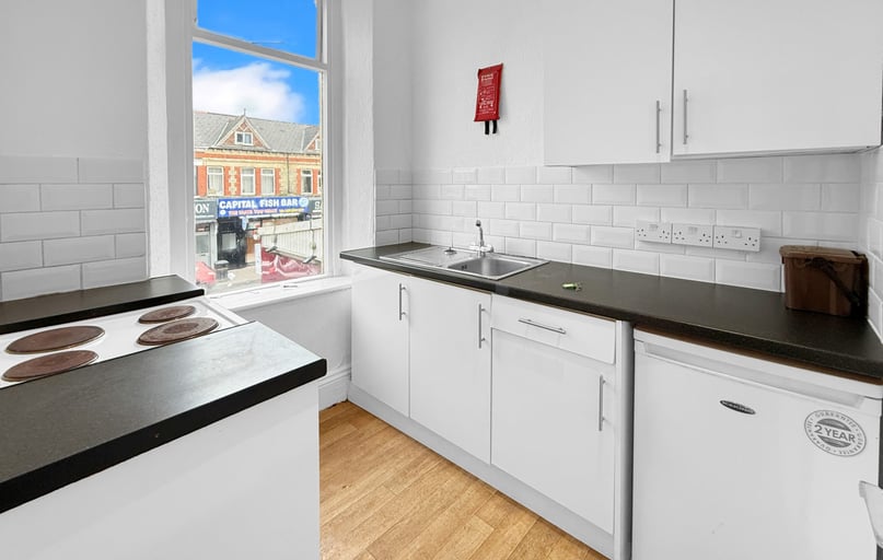 City Road, Plasnewydd, Cardiff - Image 1