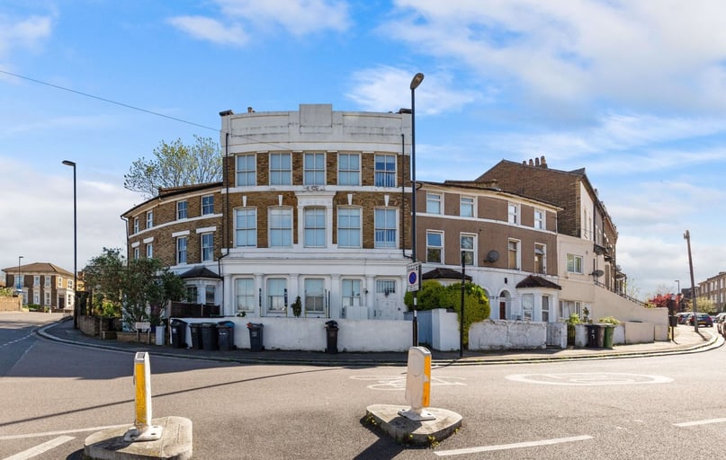 Courthill Road, Hither Green, London - Image 1