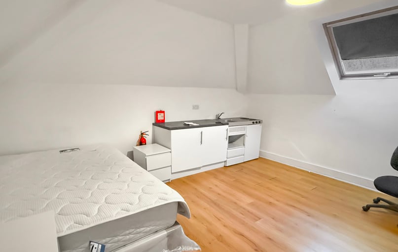 c Clayponds Lane, Chiswick, London - Image 1