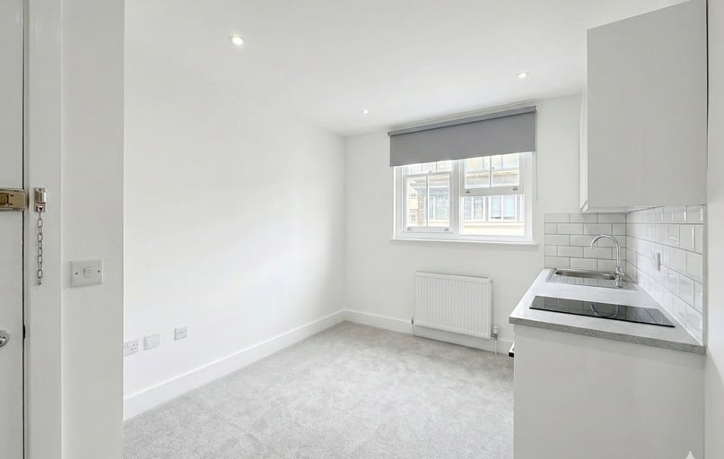 c Clayponds Lane, Chiswick, London - Image 1