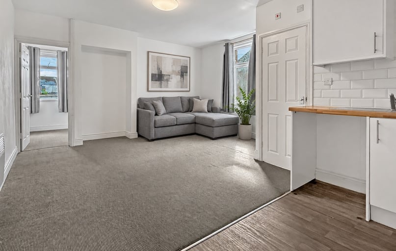 Newport Road, Roath, Cardiff - Image 1