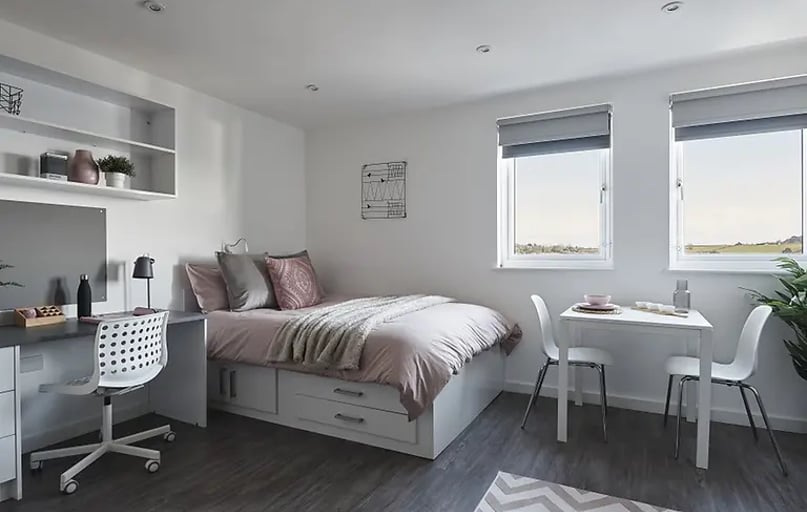 Superior Plus Studio, The Quarry, Penwerris Lane, City Centre, Falmouth - Image 1