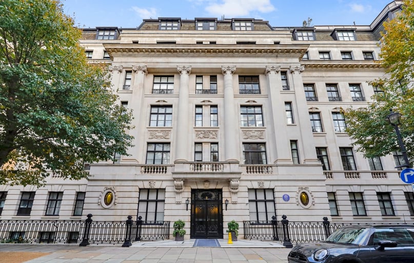 2 Mansfield Street, Marylebone, London - Image 1