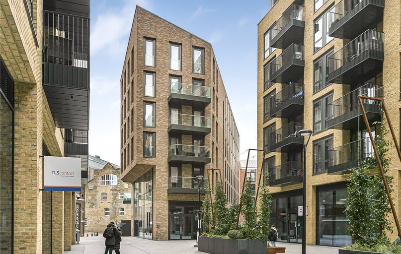 2 Drapers Yard, Lambeth, London - Image 1