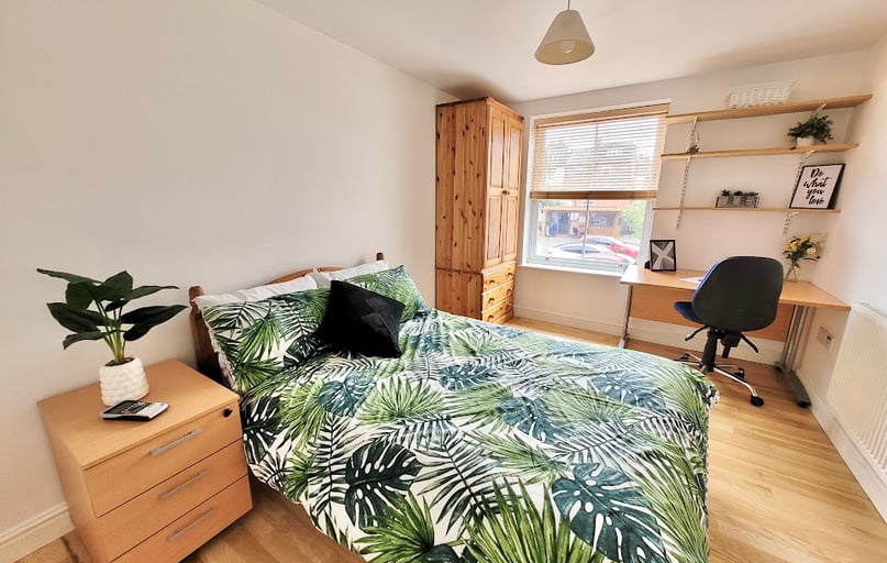 Flat 3 - 2 bedrooms, Willowbank Mews, City Centre, Coventry - Image 1