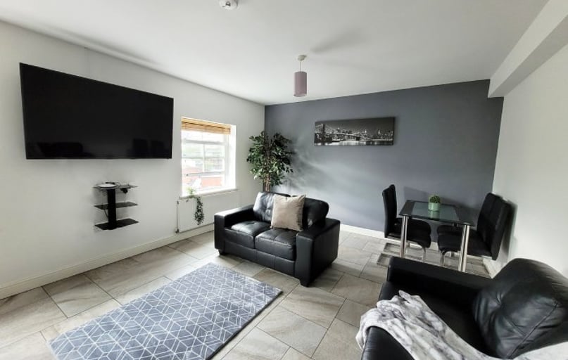 Flat 6 - 4 bedrooms, Willowbank Mews, City Centre, Coventry - Image 1