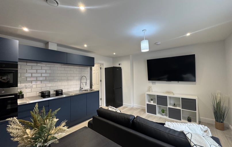 Flat 1 - 2 bedrooms, Willowbank Mews, City Centre, Coventry - Image 1