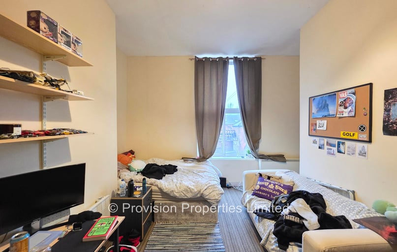 Moorland Road, Hyde Park, Leeds - Image 1