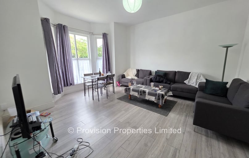 Brudenell Road, Hyde Park, Leeds - Image 1