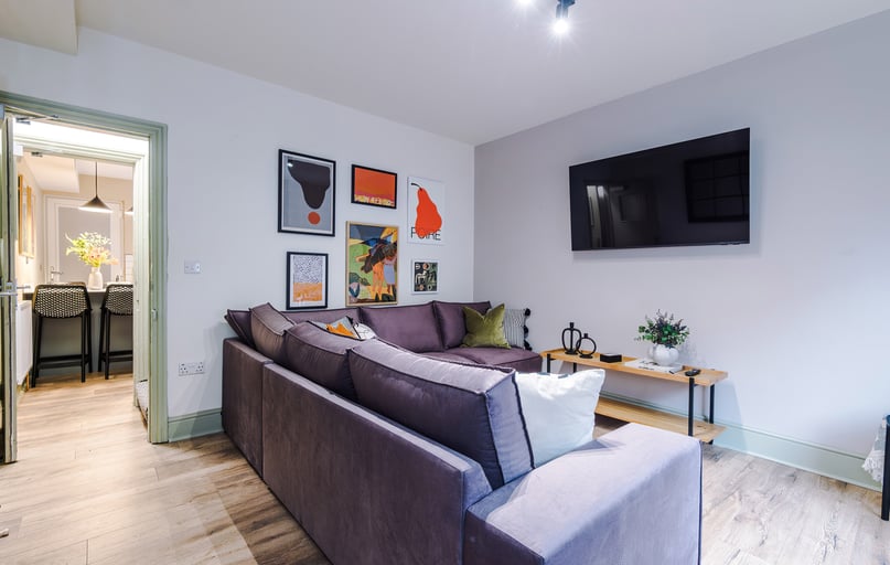 Welton Place, Hyde Park, Leeds - Image 1