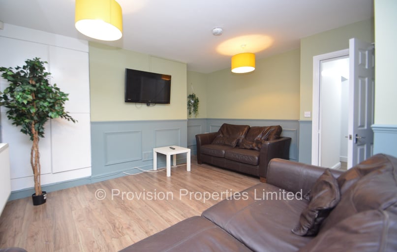 Ridgeway Terrace, Rampart Road, Leeds - Image 1